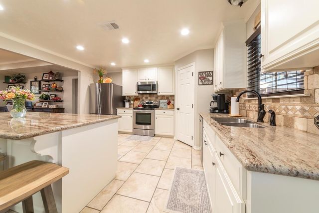 234 Cr 1270, Warren, TX 77664