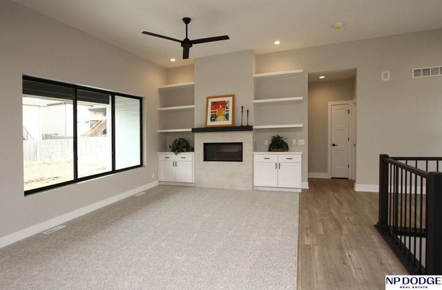 2748 South Creek Road, Lincoln, NE 68516