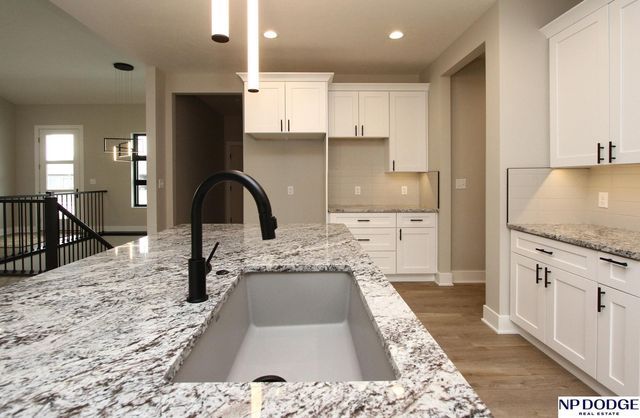 2748 South Creek Road, Lincoln, NE 68516