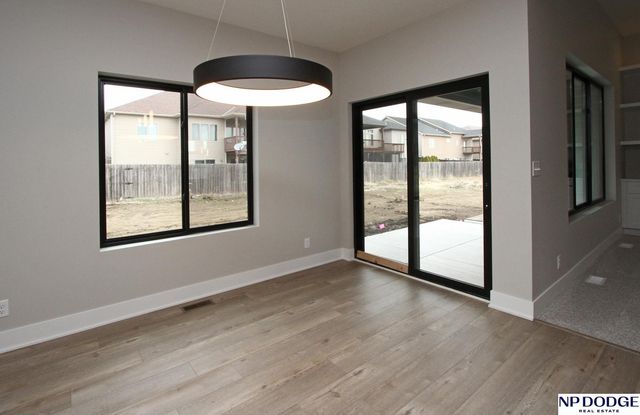 2748 South Creek Road, Lincoln, NE 68516