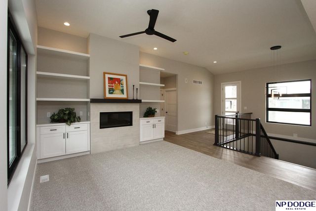 2748 South Creek Road, Lincoln, NE 68516