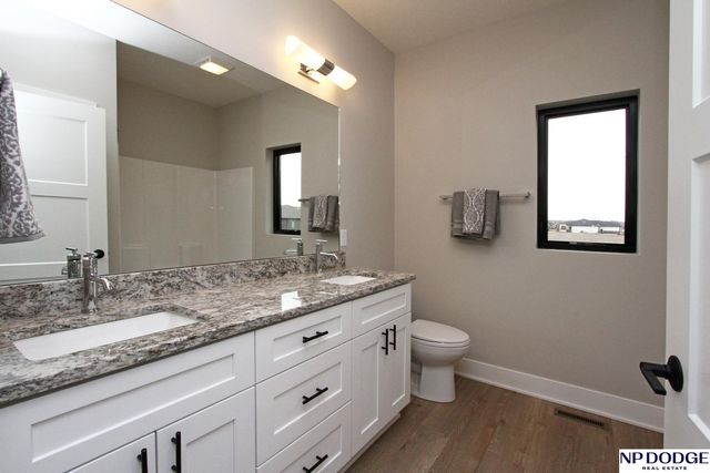 2748 South Creek Road, Lincoln, NE 68516