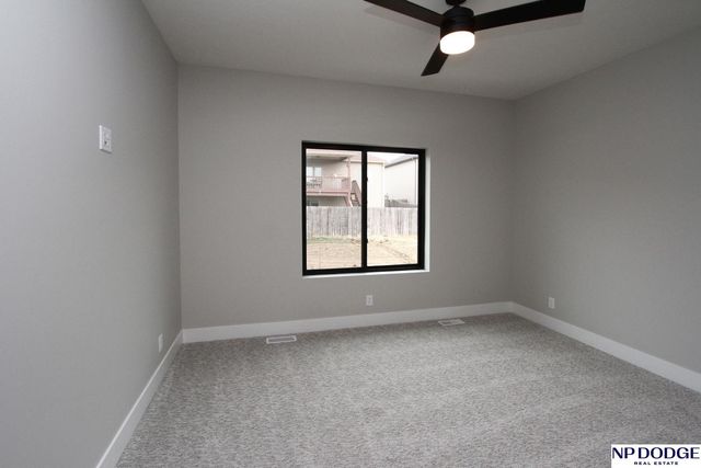 2748 South Creek Road, Lincoln, NE 68516