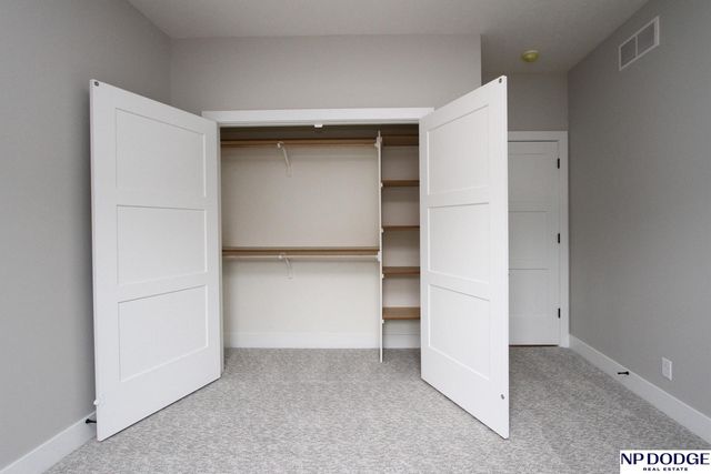 2748 South Creek Road, Lincoln, NE 68516