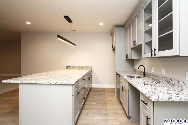 2748 South Creek Road, Lincoln, NE 68516