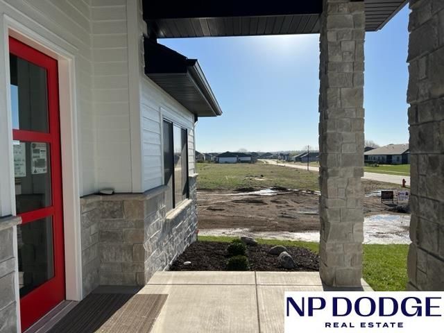 2748 South Creek Road, Lincoln, NE 68516