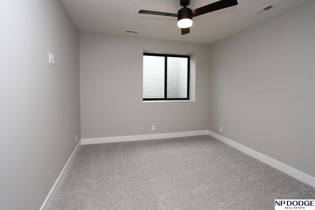 2748 South Creek Road, Lincoln, NE 68516