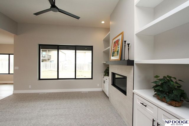 2748 South Creek Road, Lincoln, NE 68516