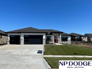 2748 South Creek Road, Lincoln, NE 68516