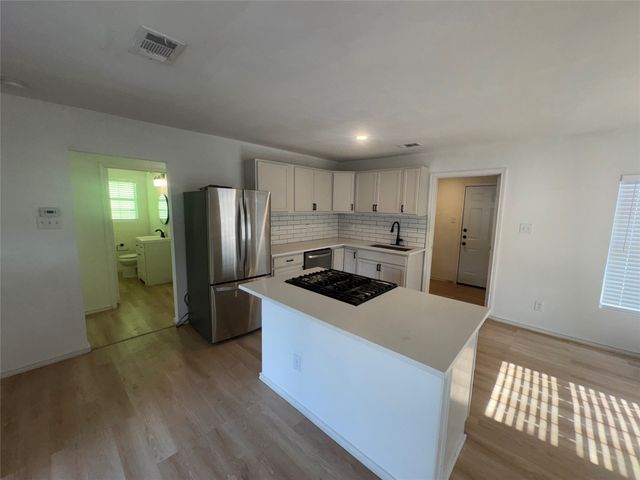 3518 Grafton Avenue, Dallas, TX 75211