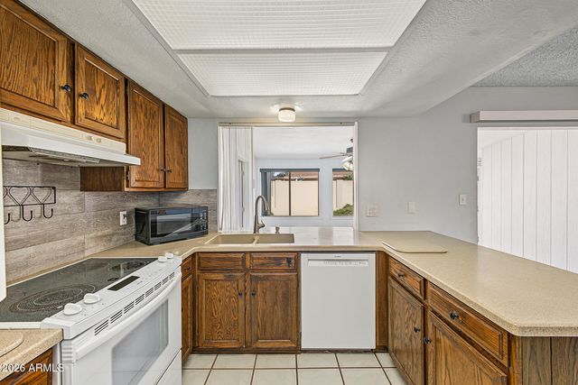 10514 W ROYAL PALM Road, Peoria, AZ 85345