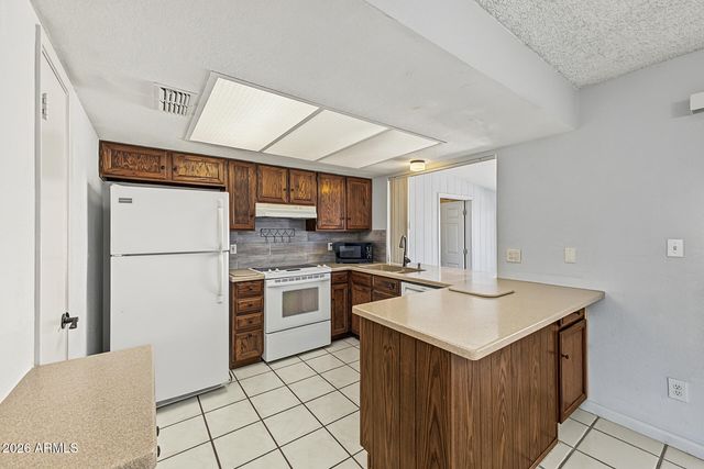 10514 W ROYAL PALM Road, Peoria, AZ 85345