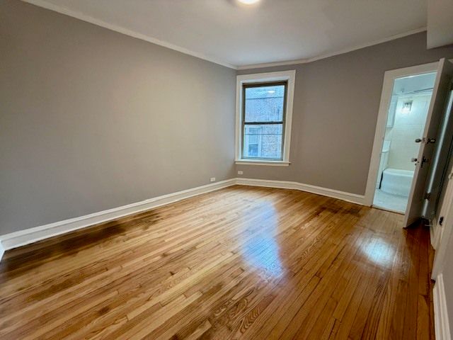 7932 S KINGSTON Avenue 1S, Chicago, IL 60649