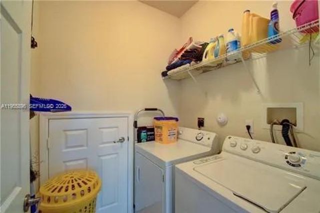 3195 NW 31st Ter, Oakland Park, FL 33309