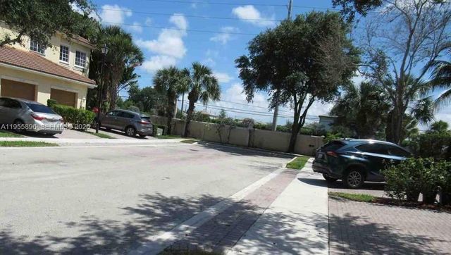 3195 NW 31st Ter, Oakland Park, FL 33309