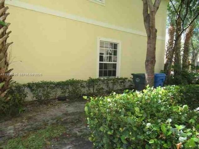 3195 NW 31st Ter, Oakland Park, FL 33309