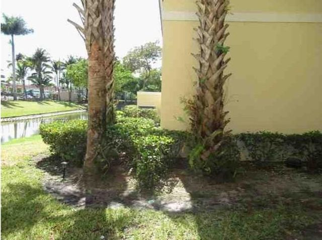 3195 NW 31st Ter, Oakland Park, FL 33309