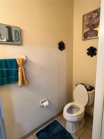 3195 NW 31st Ter, Oakland Park, FL 33309