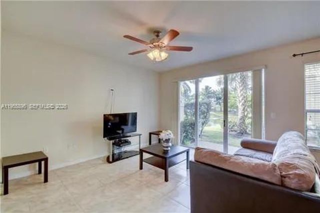 3195 NW 31st Ter, Oakland Park, FL 33309