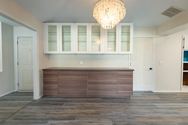 3313 W Camelot Street, Springfield, MO 65807