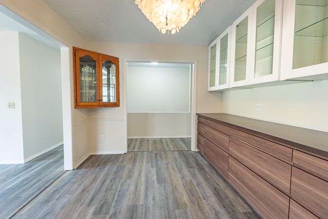 3313 W Camelot Street, Springfield, MO 65807