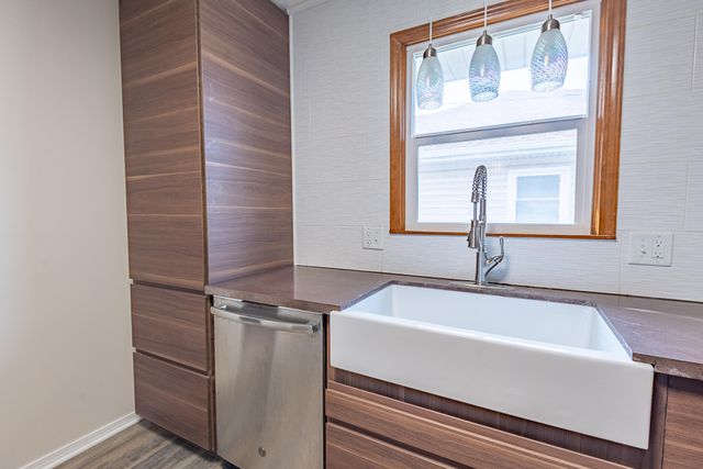 3313 W Camelot Street, Springfield, MO 65807