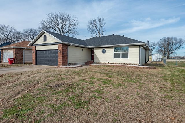 3313 W Camelot Street, Springfield, MO 65807