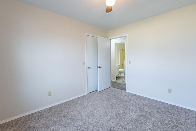 3313 W Camelot Street, Springfield, MO 65807