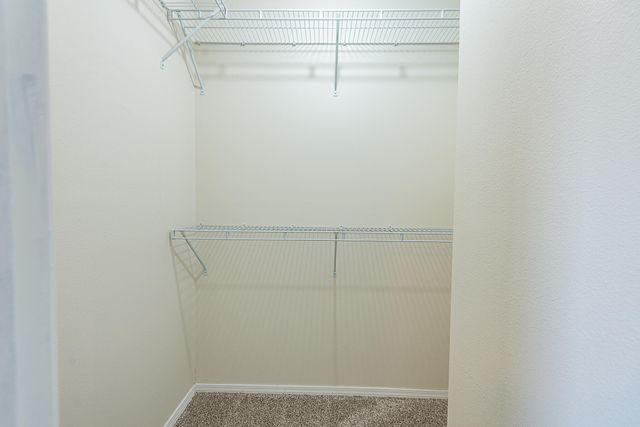 3313 W Camelot Street, Springfield, MO 65807