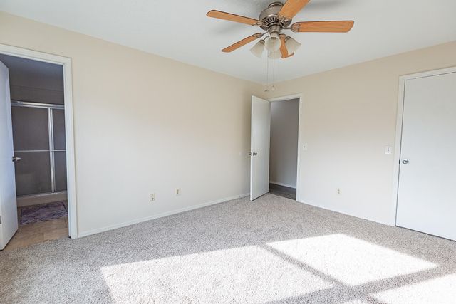 3313 W Camelot Street, Springfield, MO 65807