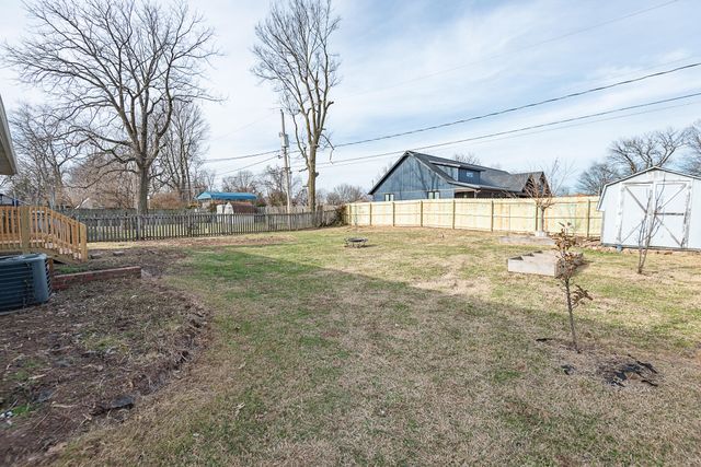 3313 W Camelot Street, Springfield, MO 65807