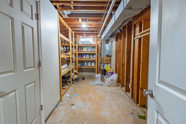 3313 W Camelot Street, Springfield, MO 65807