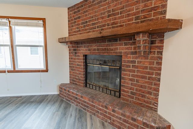 3313 W Camelot Street, Springfield, MO 65807