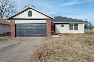 3313 W Camelot Street, Springfield, MO 65807