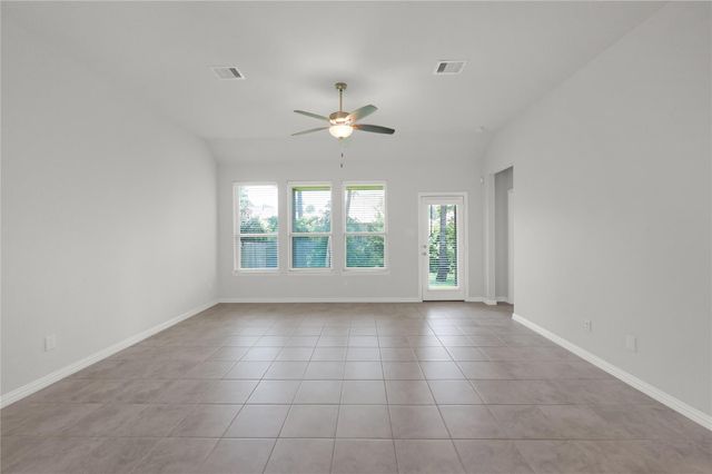 175 Gray Pine Grove, Willis, TX 77318