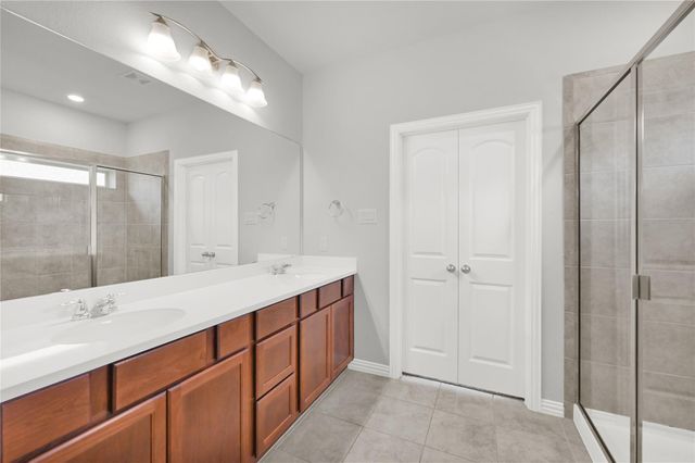 175 Gray Pine Grove, Willis, TX 77318