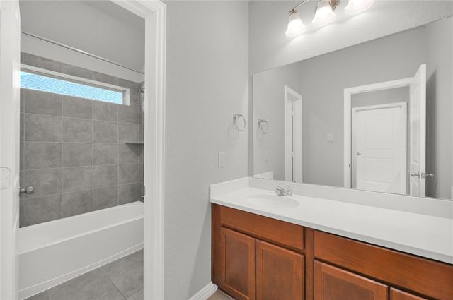 175 Gray Pine Grove, Willis, TX 77318