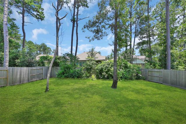 175 Gray Pine Grove, Willis, TX 77318