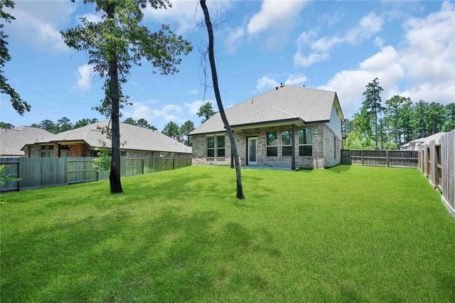175 Gray Pine Grove, Willis, TX 77318