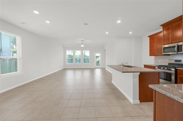 175 Gray Pine Grove, Willis, TX 77318