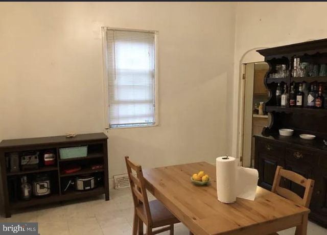 2070 E SOMERSET ST, Philadelphia, PA 19134