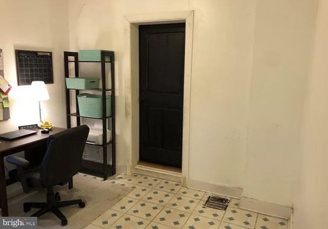 2070 E SOMERSET ST, Philadelphia, PA 19134