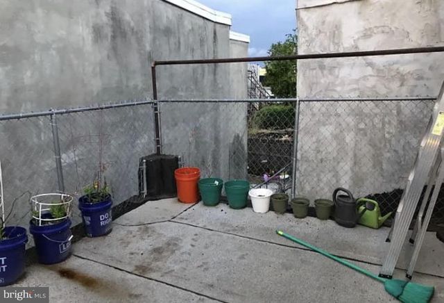 2070 E SOMERSET ST, Philadelphia, PA 19134