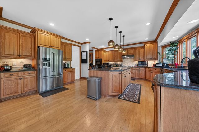 55733 Whitney Court, Shelby Twp, MI 48315