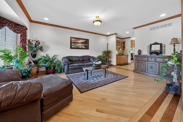 55733 Whitney Court, Shelby Twp, MI 48315