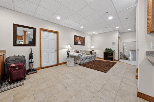 55733 Whitney Court, Shelby Twp, MI 48315