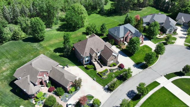 55733 Whitney Court, Shelby Twp, MI 48315