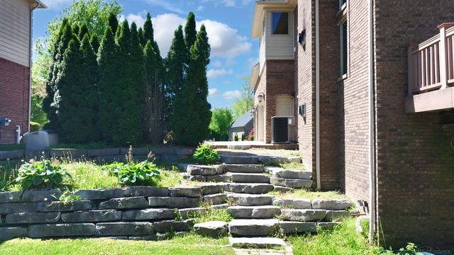 55733 Whitney Court, Shelby Twp, MI 48315