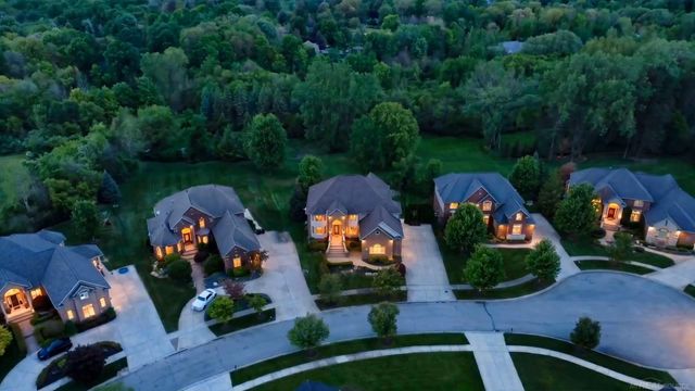 55733 Whitney Court, Shelby Twp, MI 48315