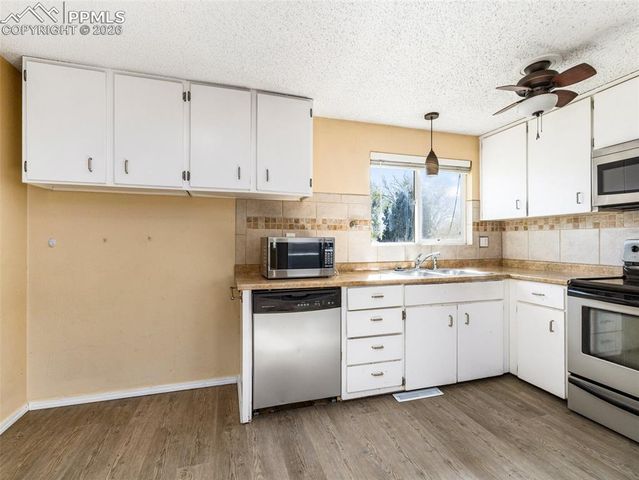 1620 River Drive, Fountain, CO 80817